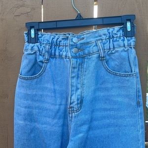 LIGHT WASHES DENIM JEANS!